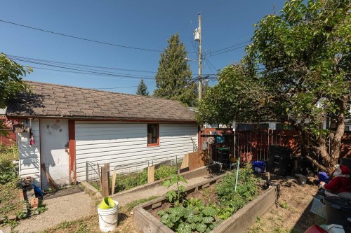 309 Woodstock Avenue E, Vancouver, BC - Outdoor