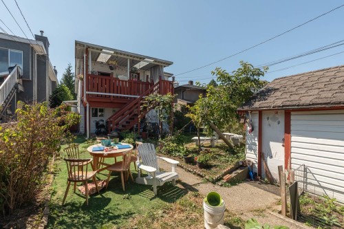 309 Woodstock Avenue E, Vancouver, BC - Outdoor With Exterior