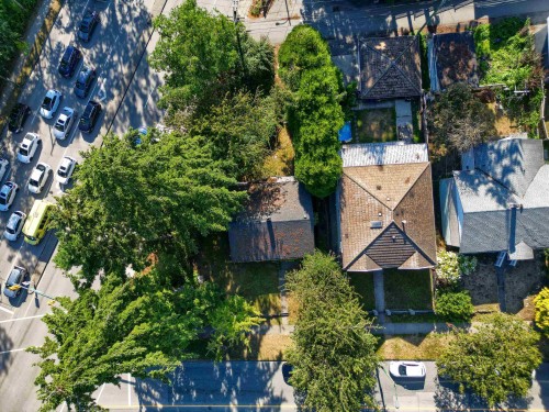 8287 Victoria Drive, Vancouver, BC - Outdoor