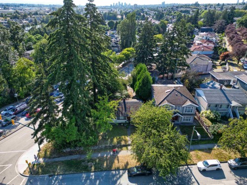 8287 Victoria Drive, Vancouver, BC - Outdoor