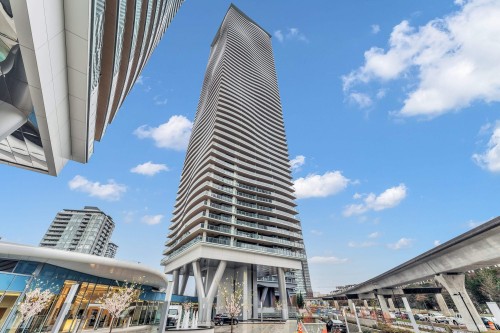 501-4880 Lougheed Highway, Burnaby, BC - Outdoor With Balcony