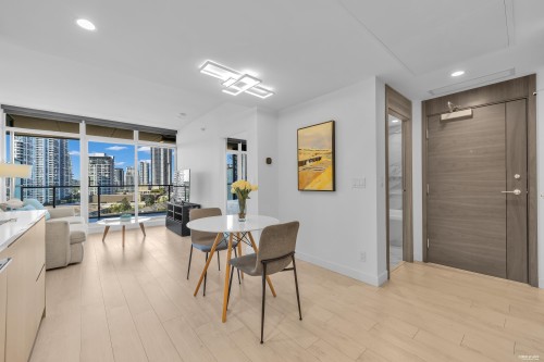 501-4880 Lougheed Highway, Burnaby, BC - Indoor Photo Showing Other Room