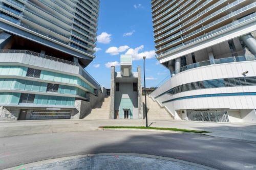 501-4880 Lougheed Highway, Burnaby, BC - Outdoor