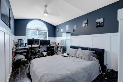 2028 Saskatchewan Avenue, Port Coquitlam, BC - Indoor Photo Showing Bedroom