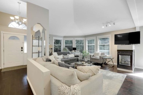 2028 Saskatchewan Avenue, Port Coquitlam, BC - Indoor Photo Showing Living Room With Fireplace
