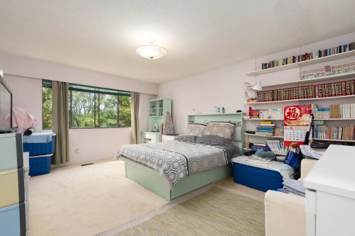 7340 Schaefer Avenue, Richmond, BC - Indoor Photo Showing Bedroom