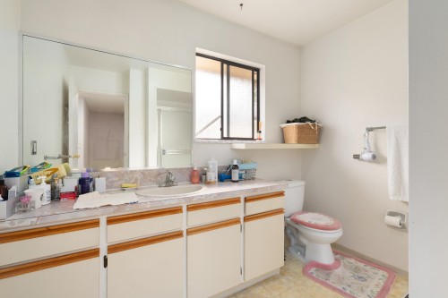 7340 Schaefer Avenue, Richmond, BC - Indoor Photo Showing Bathroom