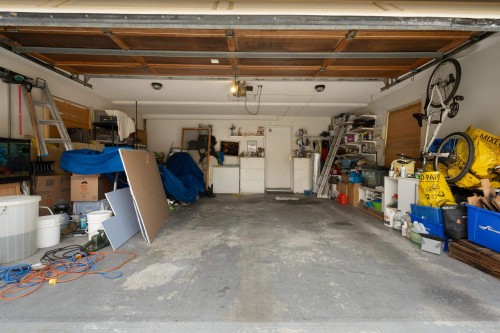 7340 Schaefer Avenue, Richmond, BC - Indoor Photo Showing Garage
