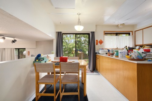 7340 Schaefer Avenue, Richmond, BC - Indoor