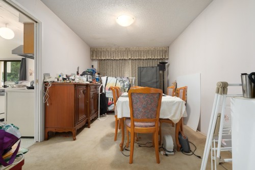 7340 Schaefer Avenue, Richmond, BC - Indoor