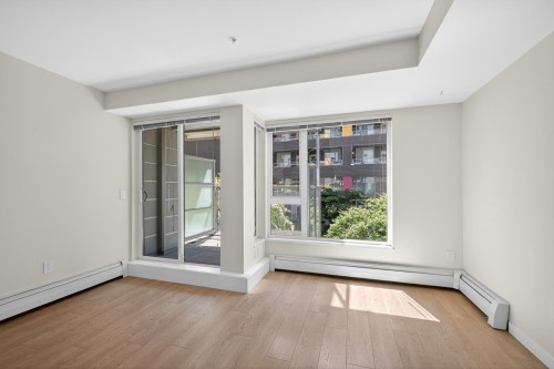 304-384 1St Avenue E, Vancouver, BC - Indoor Photo Showing Other Room