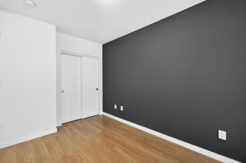 304-384 1St Avenue E, Vancouver, BC - Indoor Photo Showing Other Room