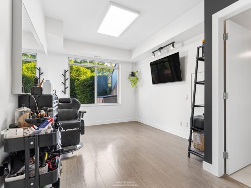 24-10133 River Drive, Richmond, BC - Indoor Photo Showing Other Room