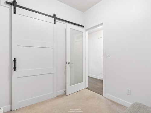 24-10133 River Drive, Richmond, BC - Indoor Photo Showing Other Room