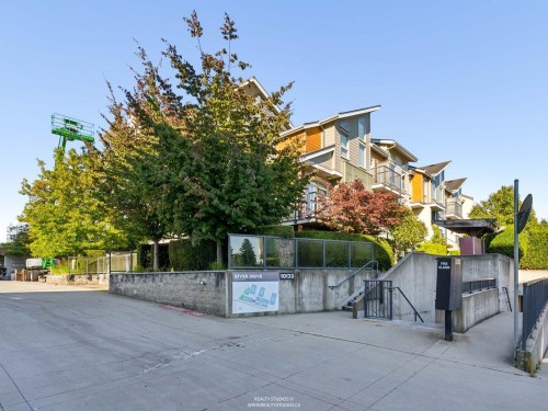 24-10133 River Drive, Richmond, BC - Outdoor