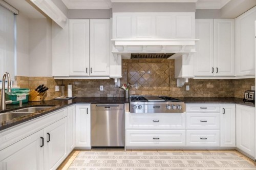 2979 31St Avenue W, Vancouver, BC - Indoor Photo Showing Kitchen With Double Sink