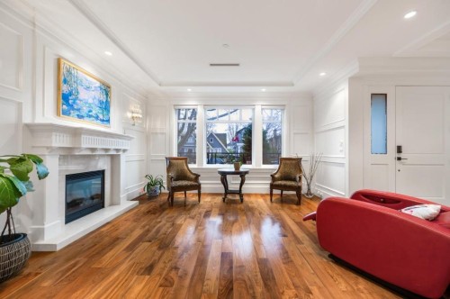 2979 31St Avenue W, Vancouver, BC - Indoor Photo Showing Living Room With Fireplace