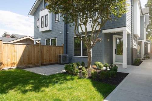 920 16Th Avenue E, Vancouver, BC - Outdoor