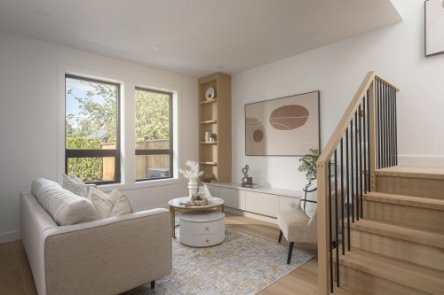 920 16Th Avenue E, Vancouver, BC - Indoor