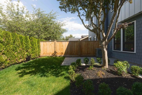 920 16Th Avenue E, Vancouver, BC - Outdoor