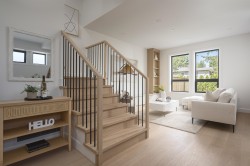 922 16th Avenue E Vancouver, BC V5T 2V9