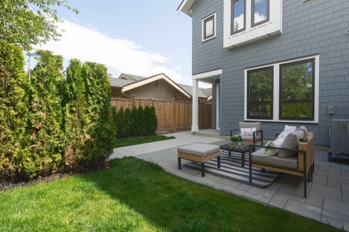 922 16Th Avenue E, Vancouver, BC - Outdoor With Deck Patio Veranda With Exterior