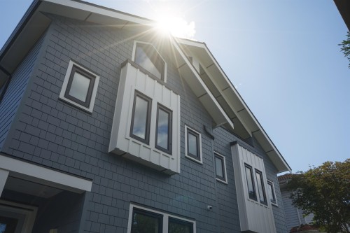 922 16Th Avenue E, Vancouver, BC - Outdoor