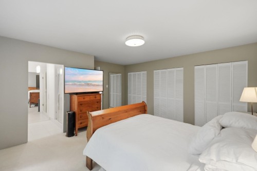 986 Pacific Drive, Delta, BC - Indoor Photo Showing Bedroom