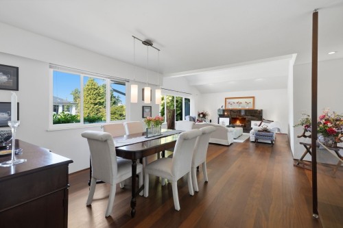 986 Pacific Drive, Delta, BC - Indoor Photo Showing Dining Room