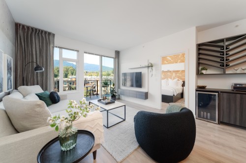 517-725 Marine Drive  North Vancouver, BC V7M 0G2