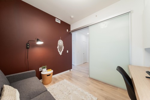 517-725 Marine Drive, North Vancouver, BC - Indoor