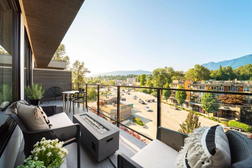 517-725 Marine Drive, North Vancouver, BC - Outdoor With Exterior