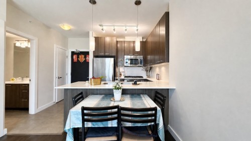 1908-2955 Atlantic Avenue, Coquitlam, BC - Indoor