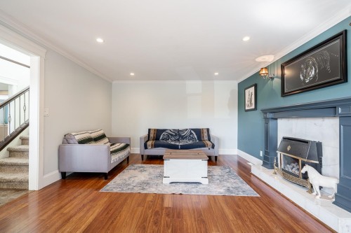 3933 Toronto Street, Port Coquitlam, BC - Indoor Photo Showing Living Room With Fireplace