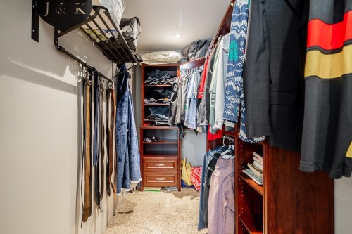 3933 Toronto Street, Port Coquitlam, BC - Indoor With Storage