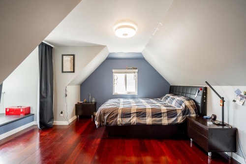 3933 Toronto Street, Port Coquitlam, BC - Indoor Photo Showing Bedroom