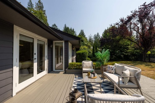 3420 Rockview Place, West Vancouver, BC - Outdoor With Deck Patio Veranda