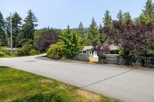 3420 Rockview Place, West Vancouver, BC - Outdoor