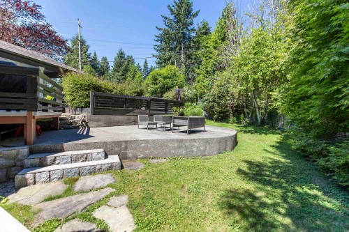 3420 Rockview Place, West Vancouver, BC - Outdoor