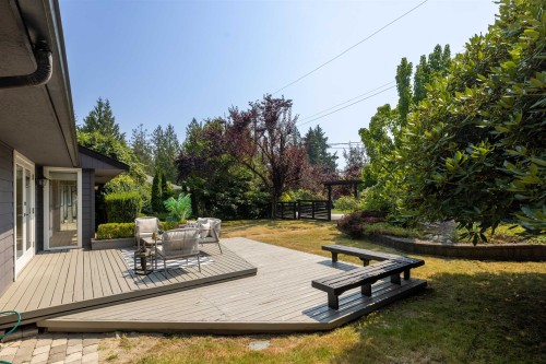 3420 Rockview Place, West Vancouver, BC - Outdoor