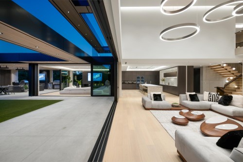 690 Knockmaroon Road, West Vancouver, BC -  Photo Showing Dining Room
