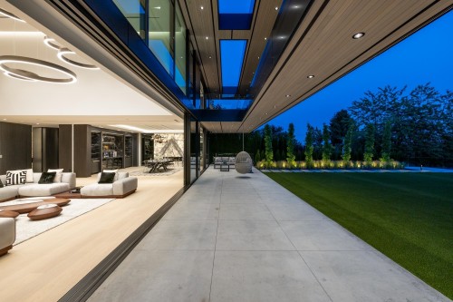 690 Knockmaroon Road, West Vancouver, BC - Outdoor