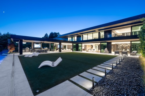 690 Knockmaroon Road, West Vancouver, BC - Outdoor With Deck Patio Veranda