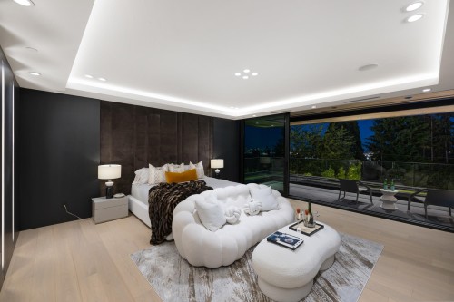 690 Knockmaroon Road, West Vancouver, BC - Indoor Photo Showing Other Room
