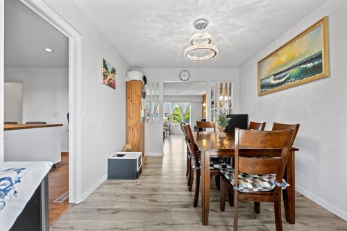 8640 Sierpina Drive, Richmond, BC - Indoor Photo Showing Dining Room