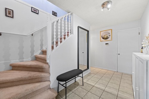 8640 Sierpina Drive, Richmond, BC - Indoor Photo Showing Other Room