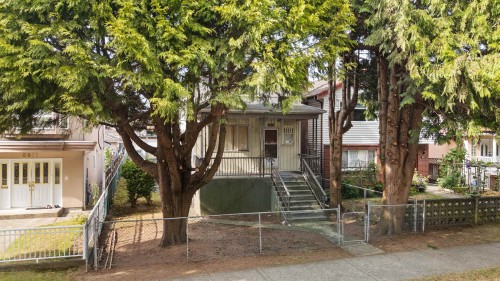2673 Pandora Street, Vancouver, BC - Outdoor