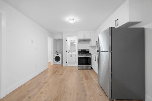 2995 17Th Avenue E, Vancouver, BC - Indoor
