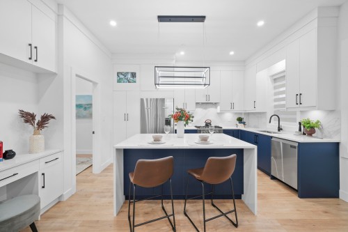 2995 17Th Avenue E, Vancouver, BC - Indoor