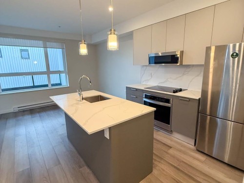 204-3588 Hull Street , Vancouver, BC V5N 4R9 2